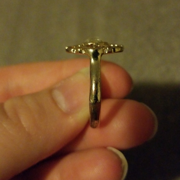 Gold ring - Picture 4 of 4
